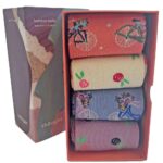 Cadeaubox sokken met bloemen en fietsen